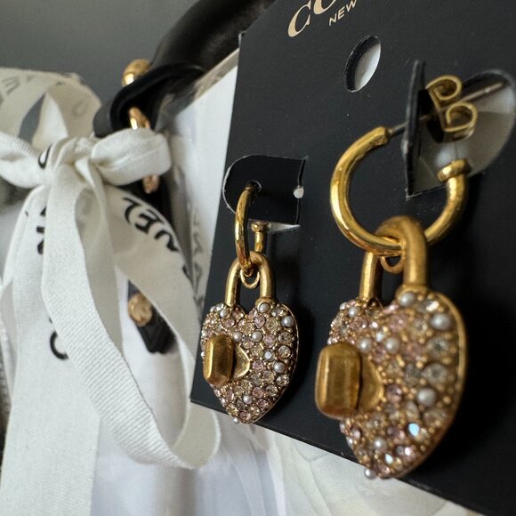 Coach Heart Turnlock Pavé Huggie Earrings (Gold/Pink Multi) - NWT - Picture 4 of 9